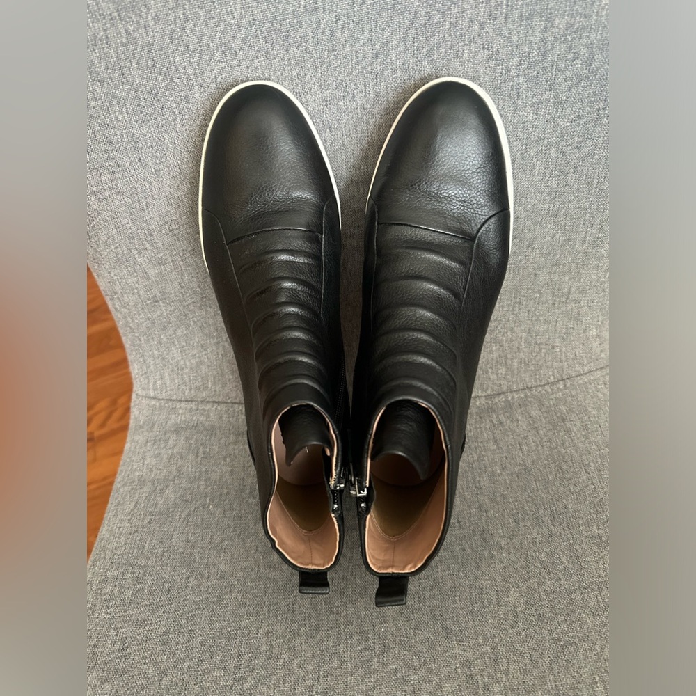 Paolo Woman’s Black Leather Booties / Casual Shoes. Sz 9.5